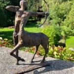 Le sagittaire. Sculpture (bronze). 40 cm