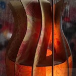 Éric Doisy ; Lampe dentelle. Bombe aérosol sur bois. H 70 cm, Ø 19 cm (détail) Éric Doisy ; Lampe dentelle. Bombe aérosol sur bois. H 70 cm, Ø 19 cm (détail)